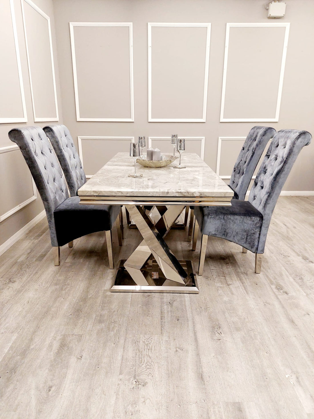 Xavia 1.8 Dining Table