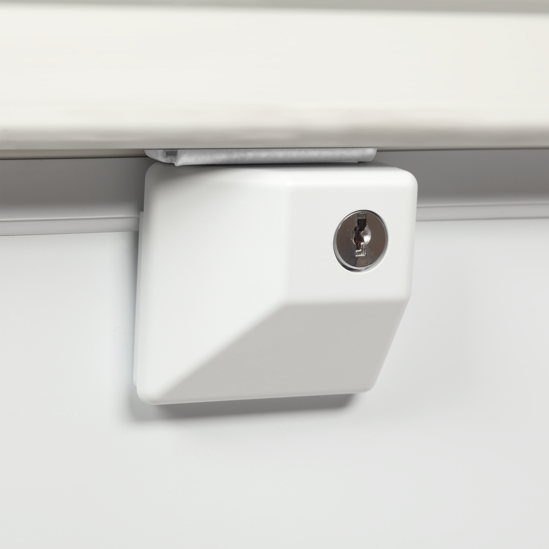 Hinged Glass Lid Chest Freezer - ST401