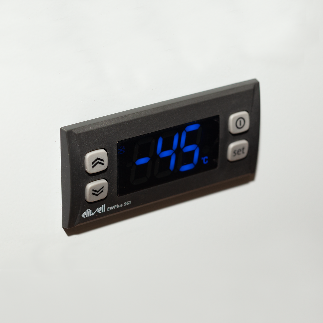 Low Temperature Chest Freezer - SE30-45