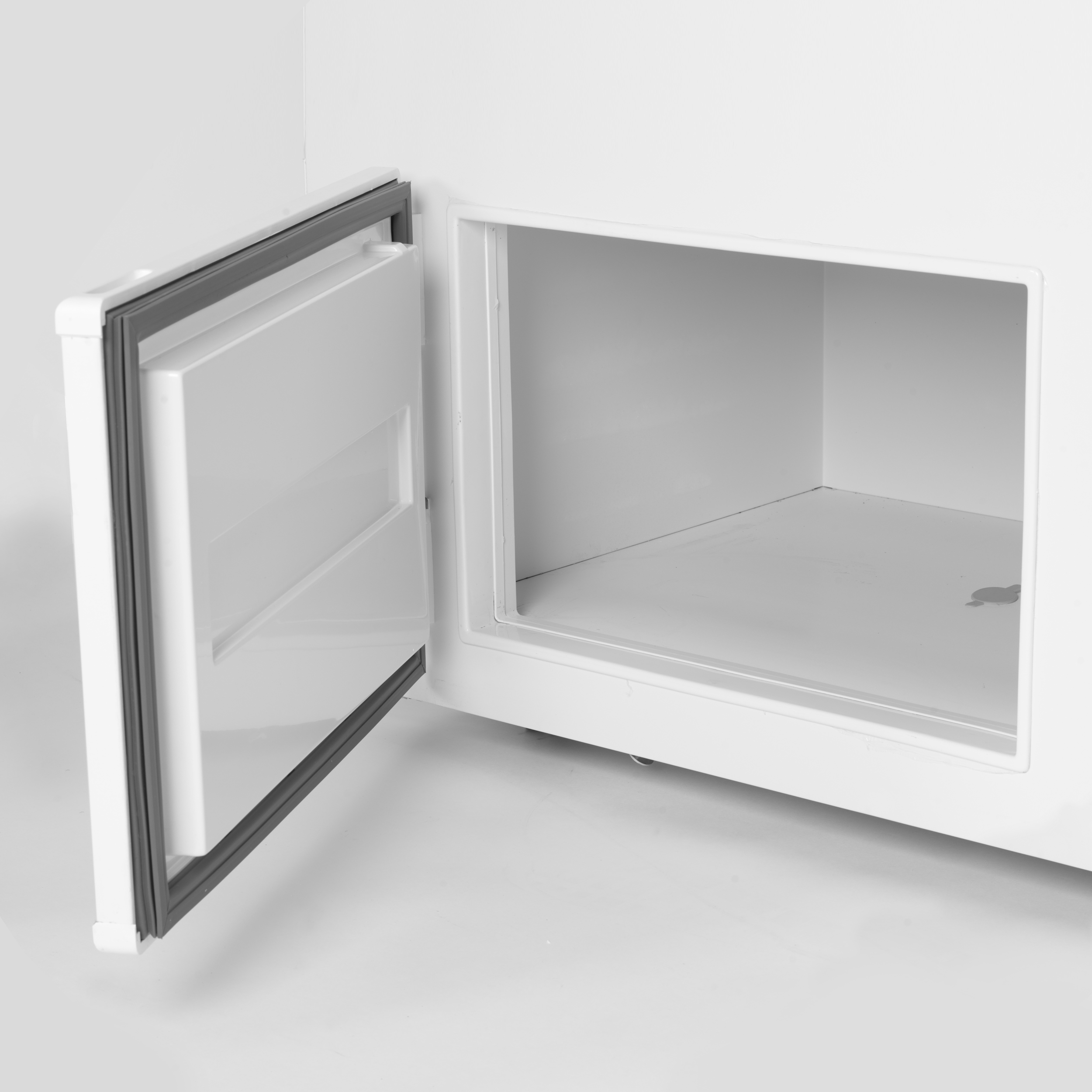 Scoop Ice Cream Display - SLANT510