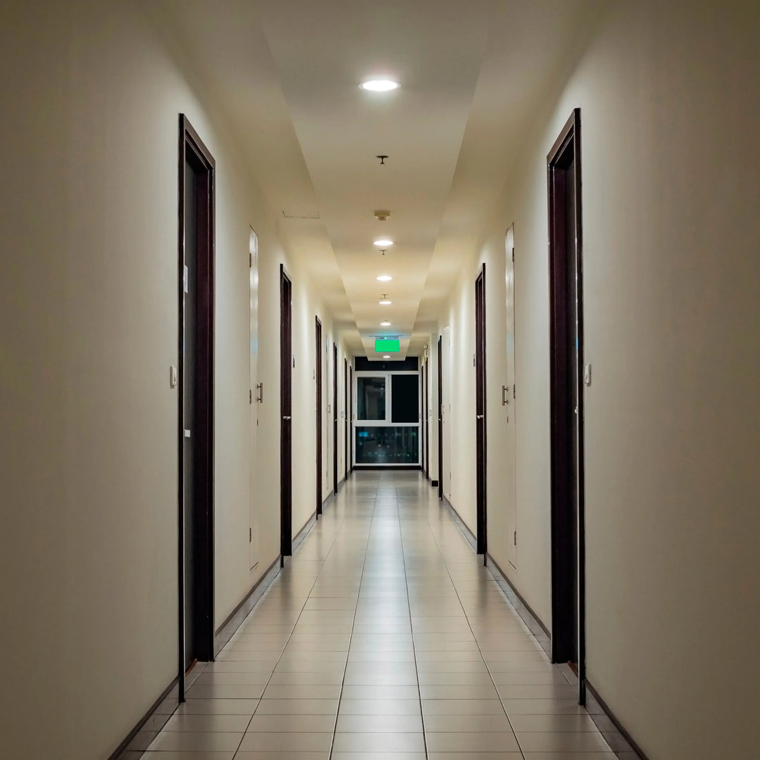 Circular Recessed LED Downlight - Black & White - Multiple Sizes