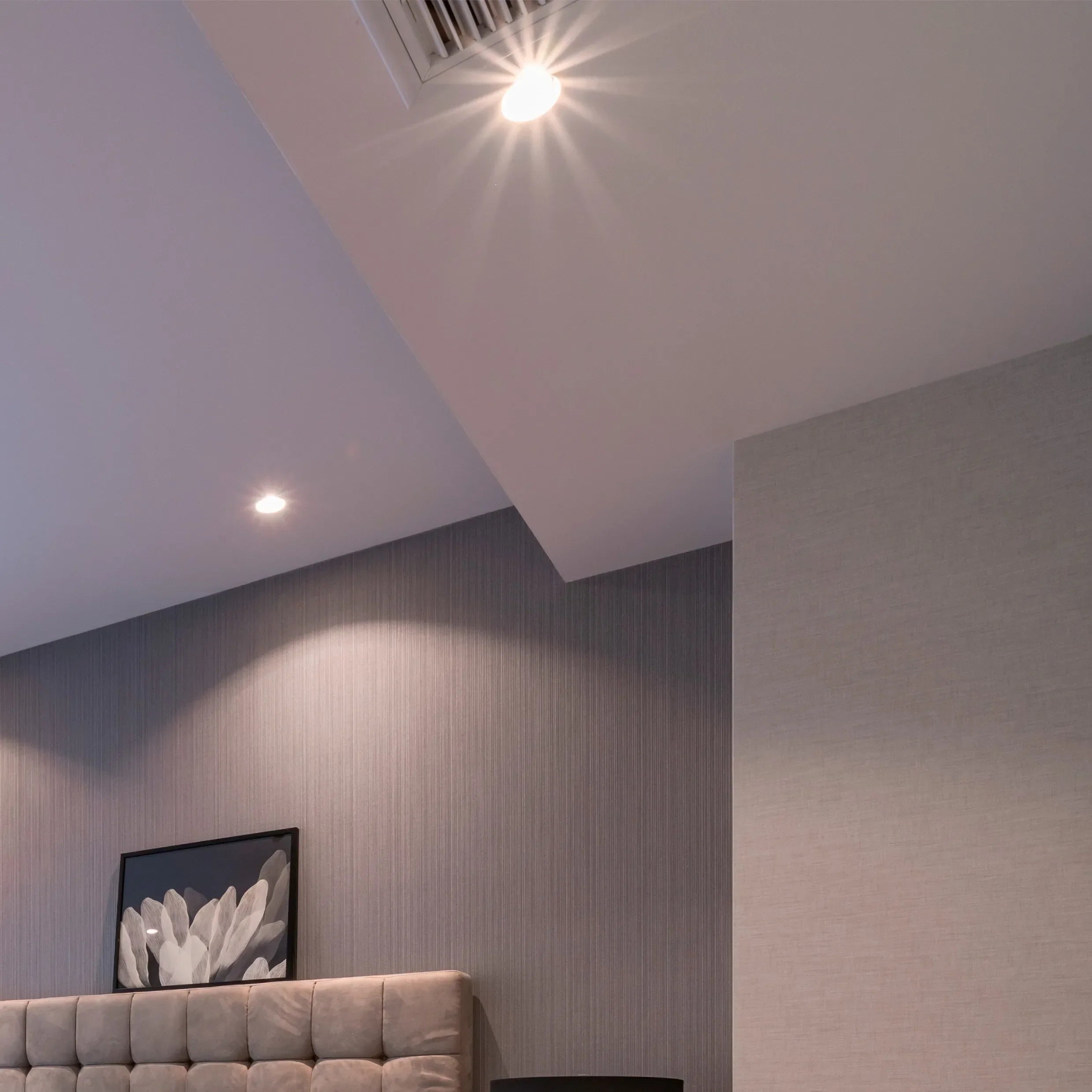 Circular Recessed LED Downlight - Black & White - Multiple Sizes