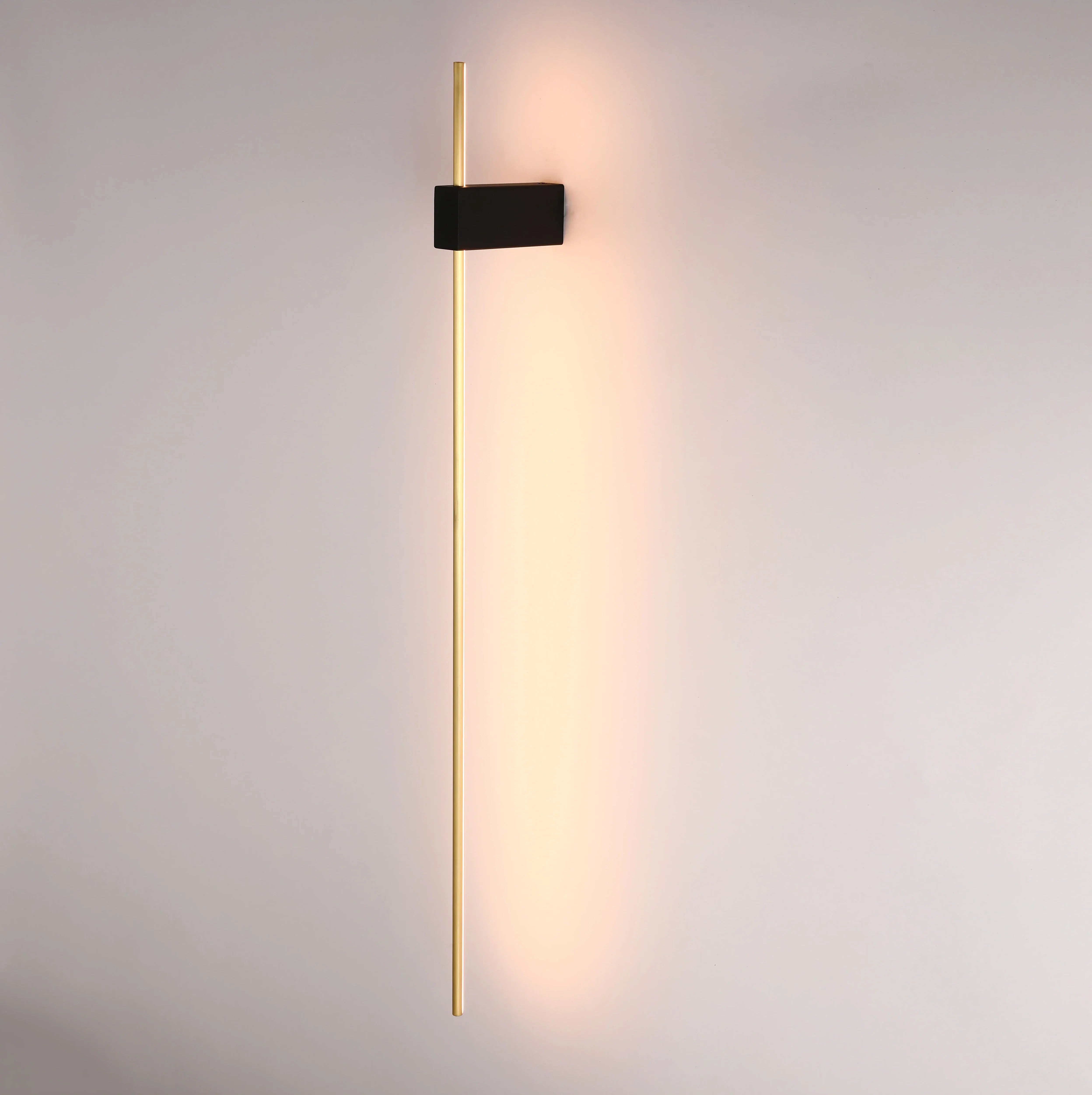 Aurora Slimline LED Wall Light – Modern Minimalist Dimmable Wall Sconce in Black & Gold