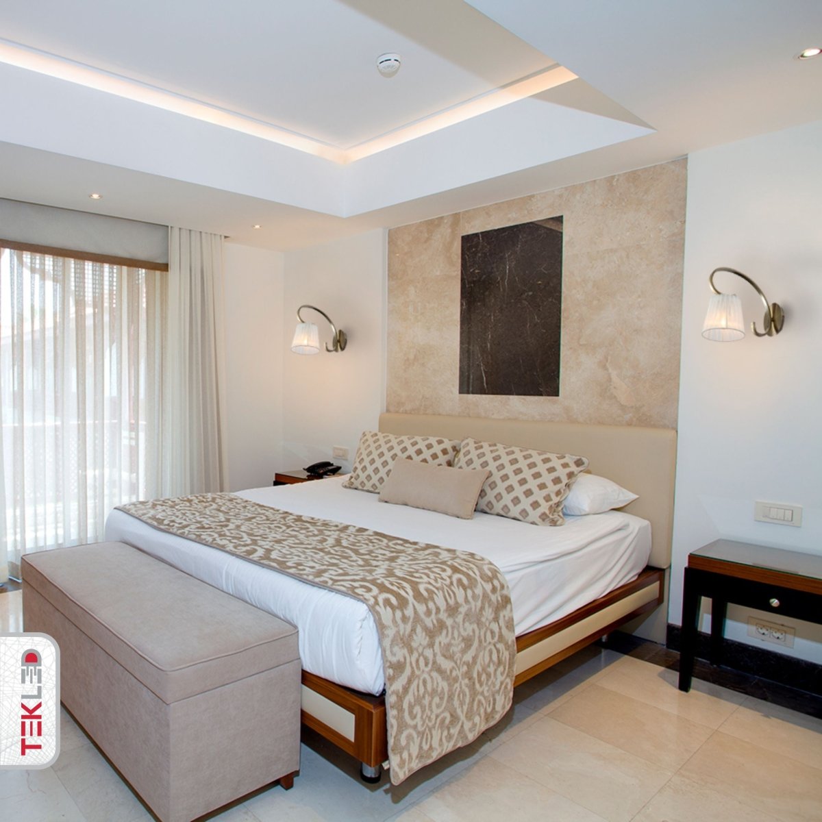 Indoor usage of Antique Brass Metal Body Rice White Fabric Shade Lantern Vintage Traditional Retro Wall Light with E27 Fitting | TEKLED 151-19812