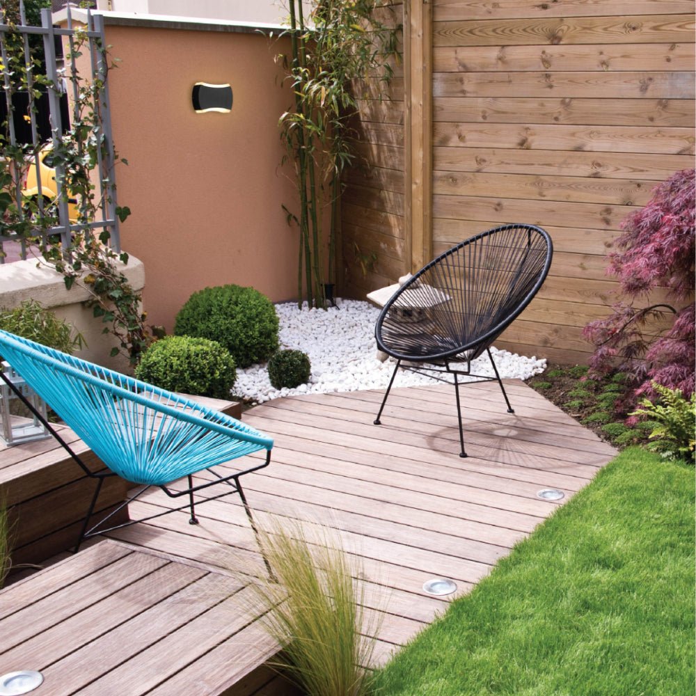 More exterior usage of Black Quatro Arc Up Down Outdoor Modern LED Wall Light | TEKLED 182-03380