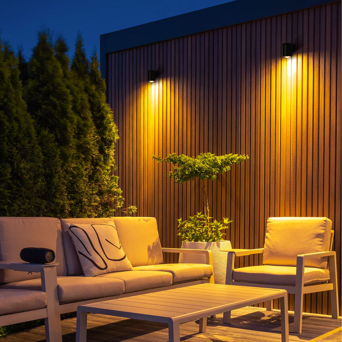 Usage of Rotatable Cylinders  Outdoor LED Wall Light Black 3000K Narrow Beam 182-034150